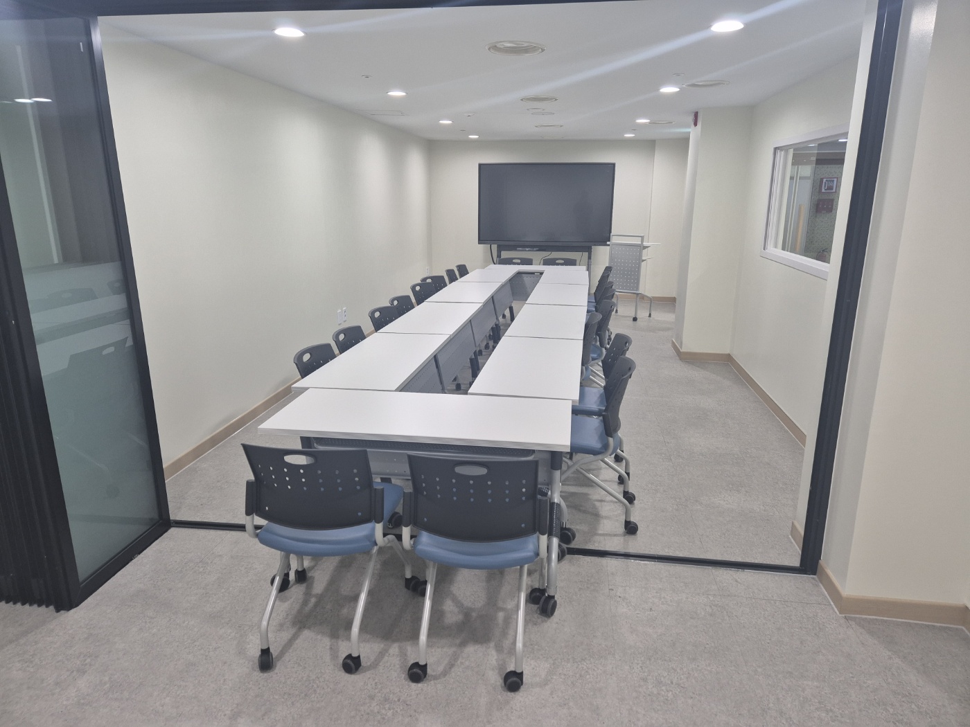 중회의실 이미지